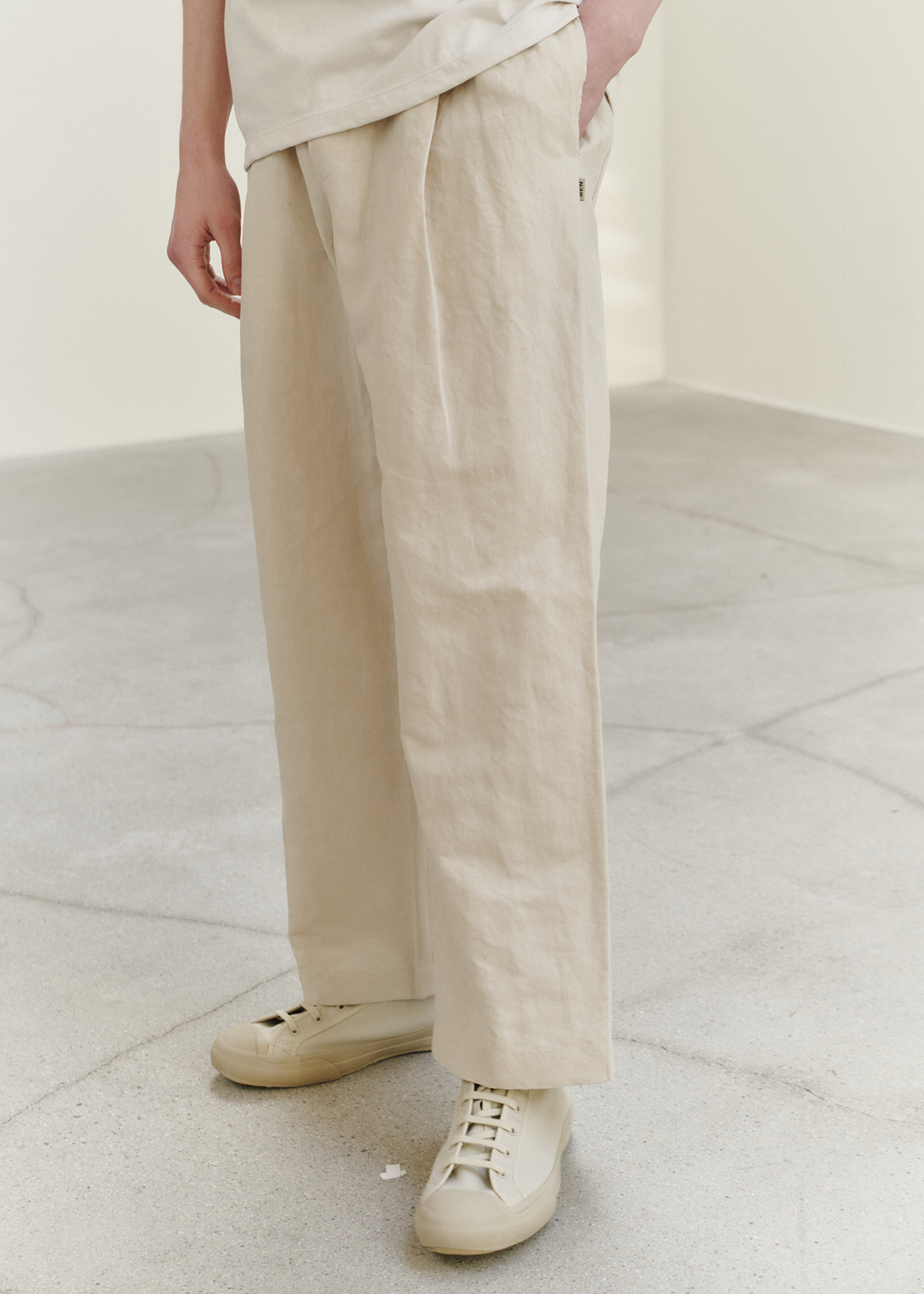MENS) Linen Pleated Trousers_Light Beige